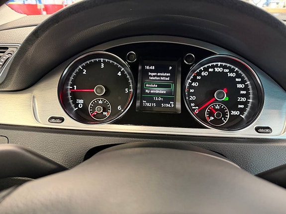 Volkswagen Passat Alltrack 10 of 13