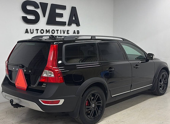 Volvo XC70 2 of 8