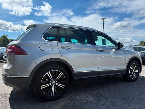 Volkswagen Tiguan 4 of 17
