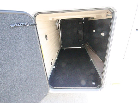 Adria Compact Supreme DL Automat 6 of 17