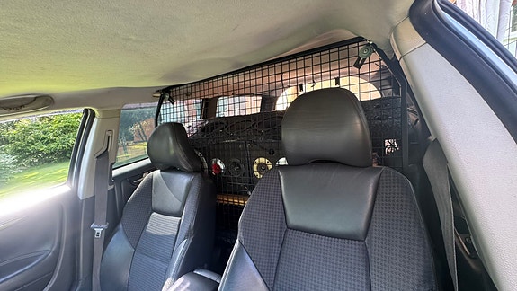 Volvo V70 6 of 10