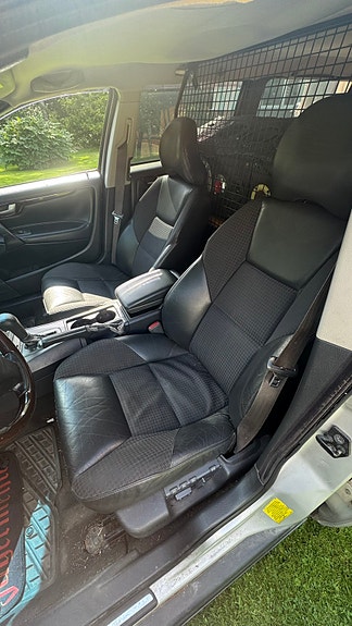 Volvo V70 5 of 10