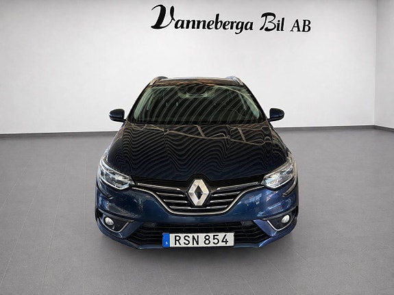 Renault Megane 2 of 9
