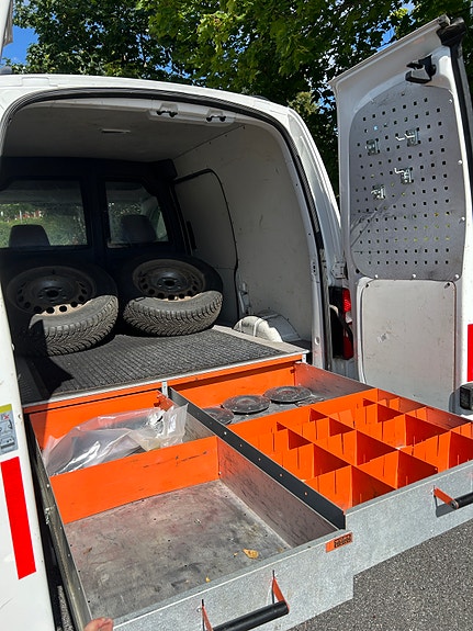Volkswagen Caddy 9 of 10