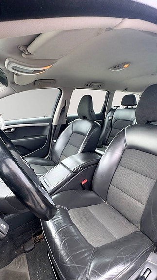 Volvo V70 6 of 8