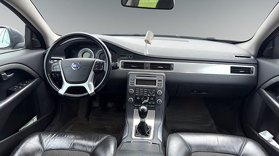 Volvo V70 4 of 8