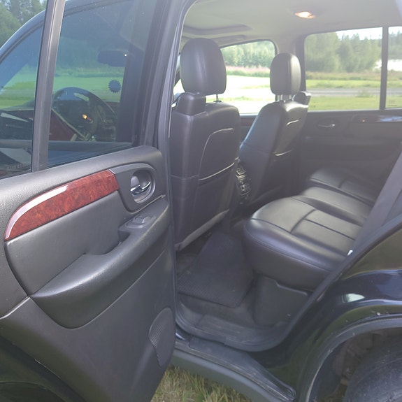 Saab 9-7X 4 of 9