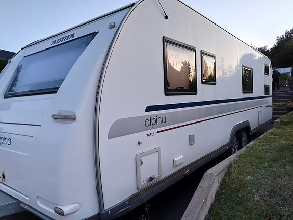 Adria Adria Alpina 743 UK Barnkammarvagn 2 of 15