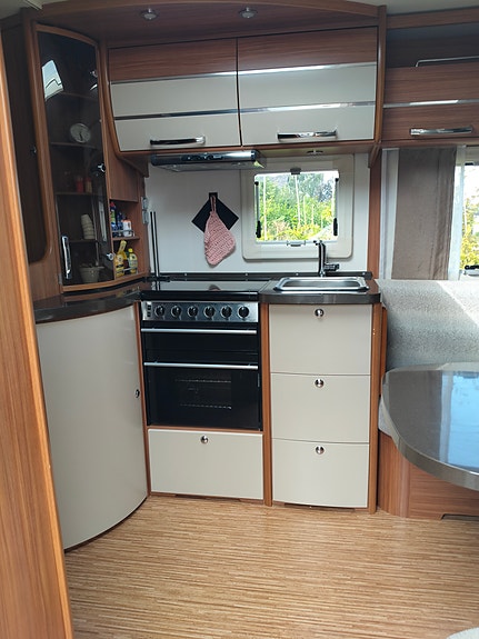 Adria Adria Alpina 743 UK Barnkammarvagn 7 of 15