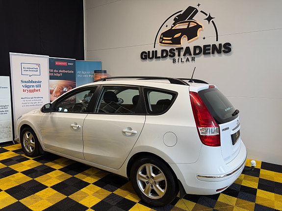 Hyundai i30 8 of 25