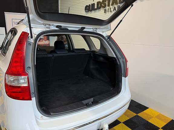 Hyundai i30 11 of 25