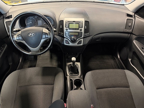Hyundai i30 16 of 25