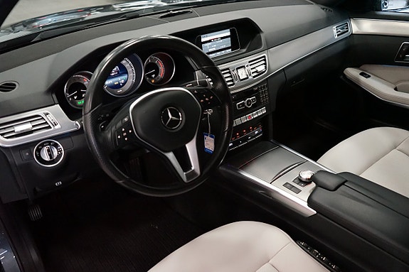 Mercedes-Benz E220 13 of 24