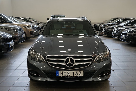 Mercedes-Benz E220 3 of 24