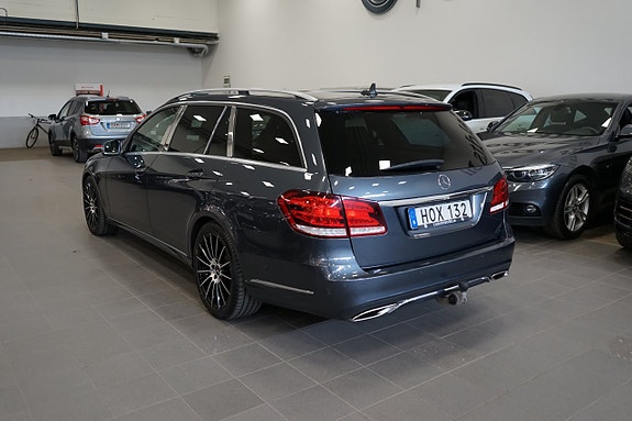 Mercedes-Benz E220 7 of 24