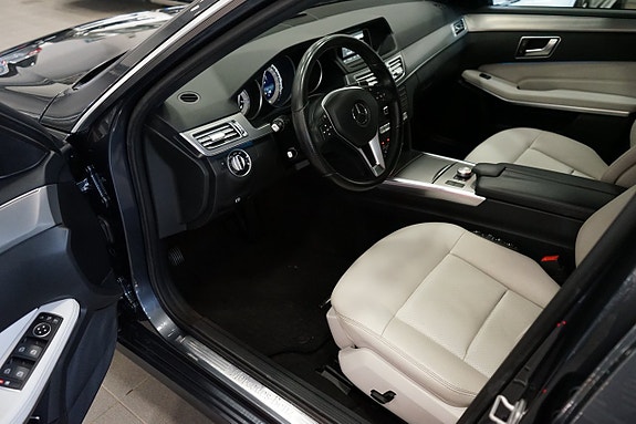 Mercedes-Benz E220 14 of 24