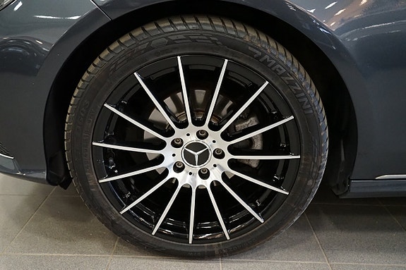 Mercedes-Benz E220 21 of 24