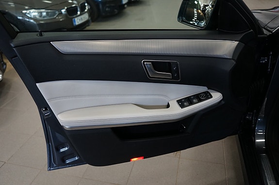 Mercedes-Benz E220 17 of 24