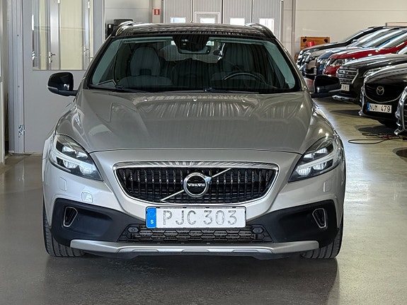Volvo V40 Cross Country 17 of 24