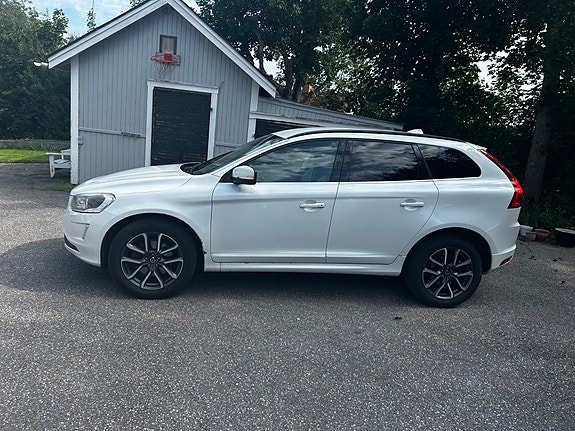 Volvo XC60 4 of 10