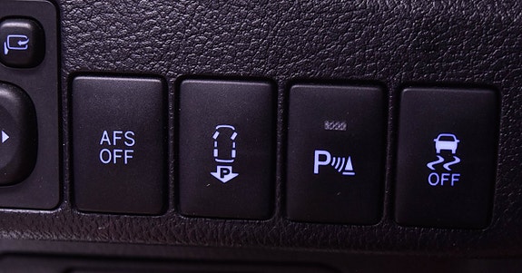 Toyota Auris 8 of 15