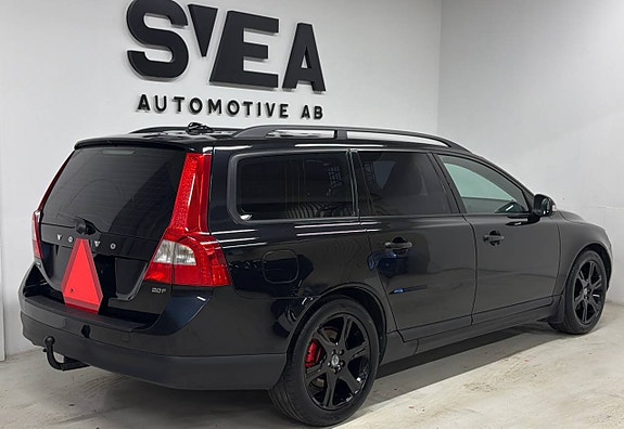 Volvo V70 2 of 10