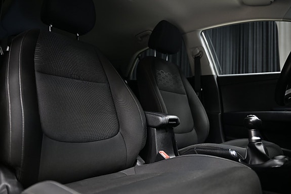 Kia Rio 17 of 30