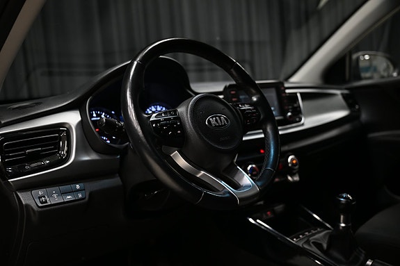 Kia Rio 12 of 30