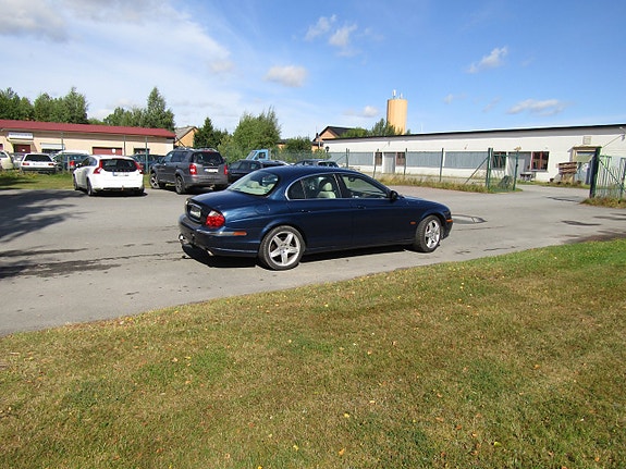 Jaguar S-TYPE 7 of 14