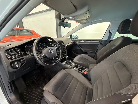 Volkswagen Golf VII 6 of 11