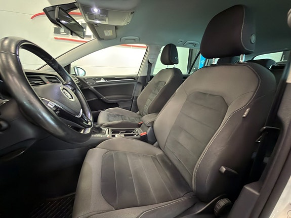 Volkswagen Golf VII 10 of 11