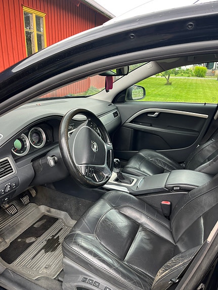 Volvo V70 5 of 11
