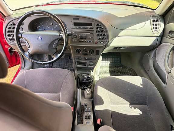 Saab 9-3 5 of 17