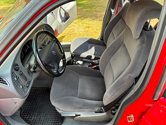 Saab 9-3 6 of 17