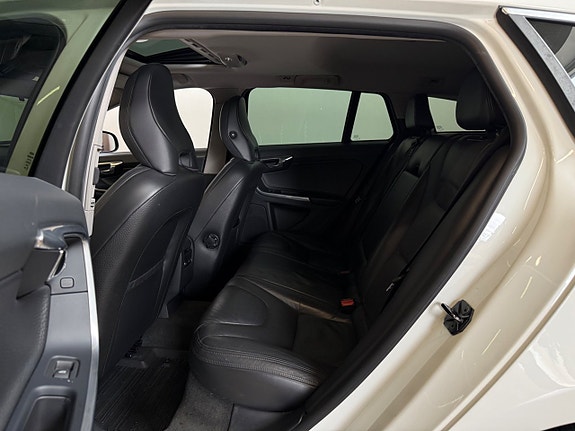Volvo V60 13 of 18