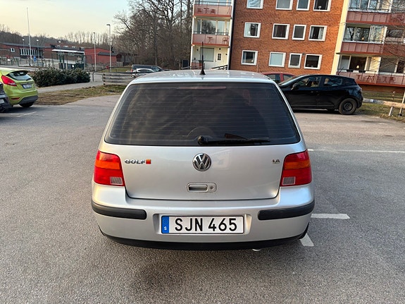 Volkswagen Golf IV 2 of 7