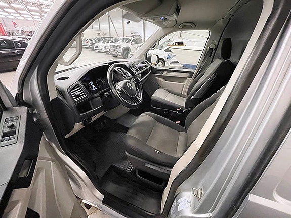 Volkswagen Transporter 4 of 7