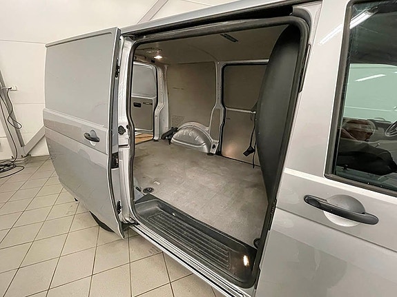 Volkswagen Transporter 7 of 7