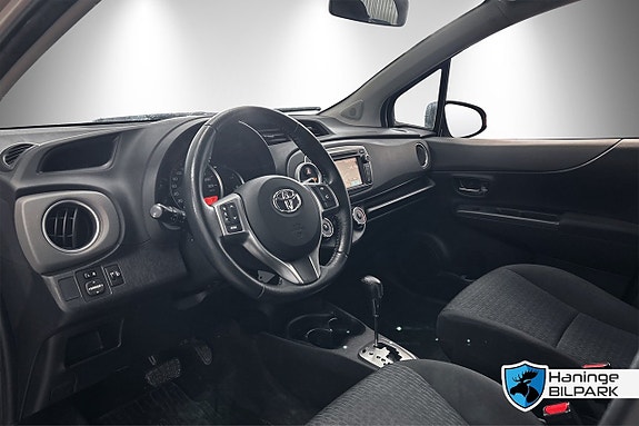 Toyota Yaris 9 of 26