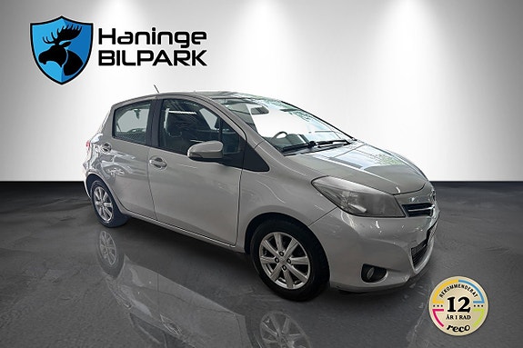 Toyota Yaris 5 of 26