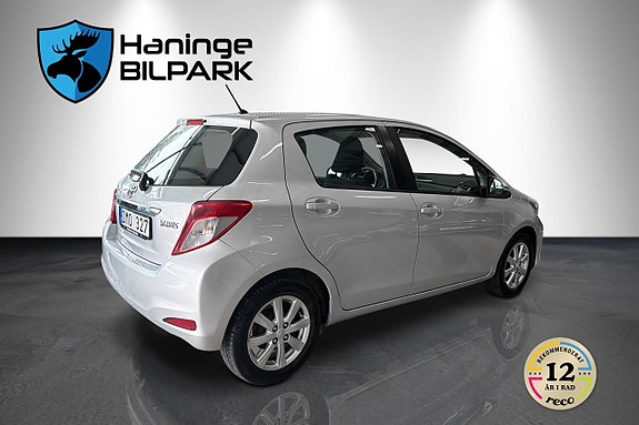 Toyota Yaris 6 of 26