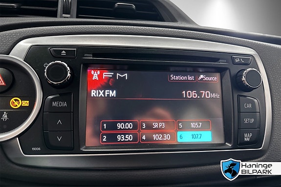 Toyota Yaris 19 of 26