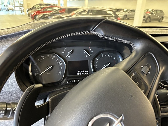 Opel Vivaro 7 of 8