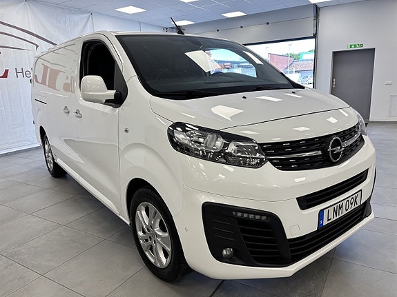Opel Vivaro 2 of 8