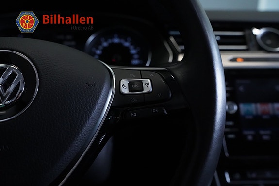 Volkswagen Passat 11 of 30