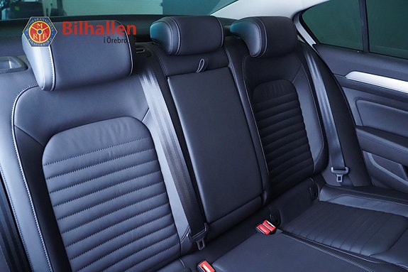 Volkswagen Passat 29 of 30