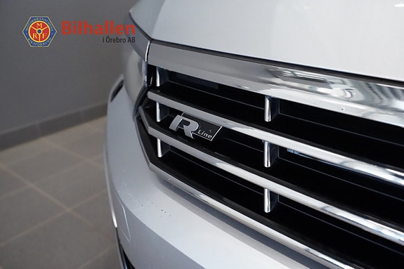 Volkswagen Passat 4 of 30