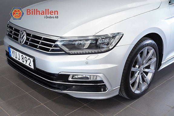 Volkswagen Passat 2 of 30