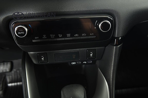 Toyota Yaris 14 of 18