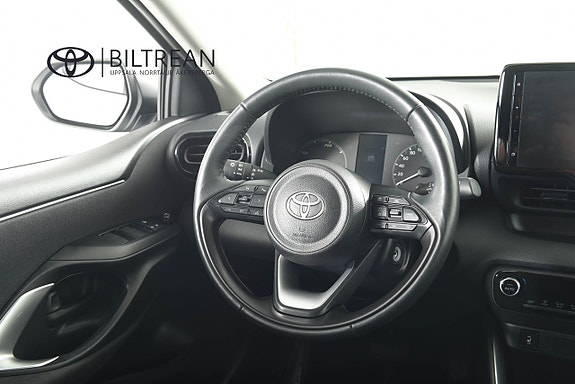 Toyota Yaris 9 of 18